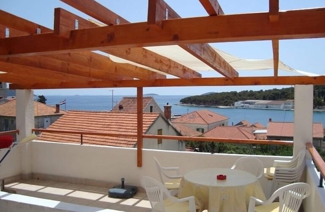 Apartamento en Prvić Luka con Seaview, Terraza, Acondicionador, WIFI (3347-1)