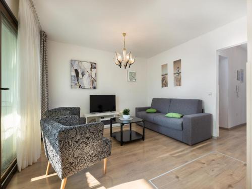 Apartment in Pula near the Sea and Town Center