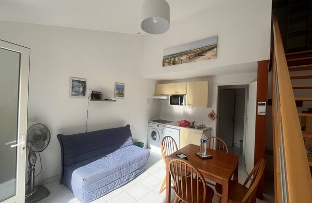 Apartment in residence with swimming pool - 3254