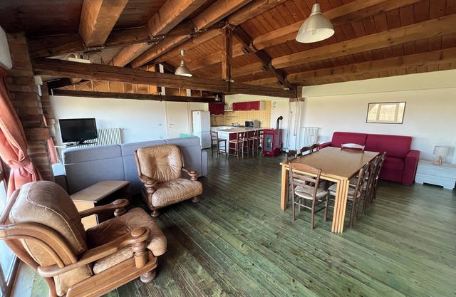 Apartment in the countryside 2 minutes from downtown and industrial area