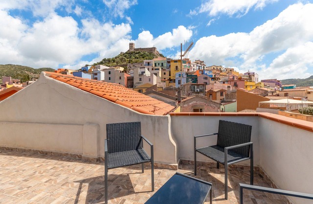 Apartamento en el centro histórico "Casa Rocca" con vistas al castillo desde la terraza