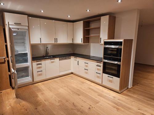 Apartment in Tyrol near Ski Slopes, cleaning included