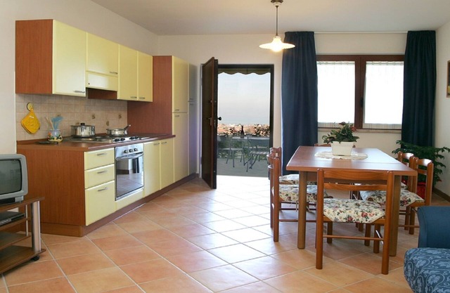 Apartamento en Villa vista al mar: jardín, muy fresco, protegido.