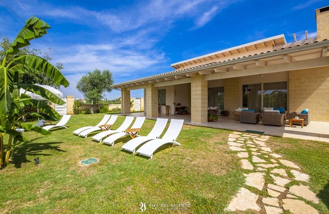 Apartamento en Villa Reginella con piscina en Lecce