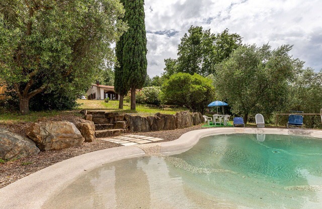 Precioso apartamento en villa con A/C, WIFI, piscina, TV, terraza, vista panorámica, aparcamiento