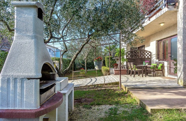 Apartamento en Vinkuran con Terraza Jardín