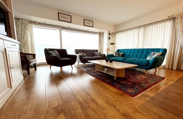 Apartamento en Wenduine con Vista al Mar
