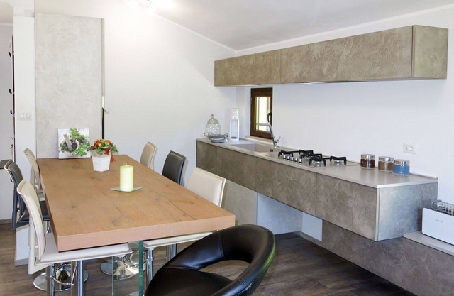 Apartamento en villa con piscina, jacuzzi, WIFI, A/C, TV, patio, vista panorámica