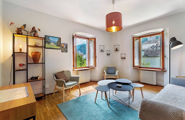 Apartamento 'Casa Anna' con vistas a la montaña y terraza privada