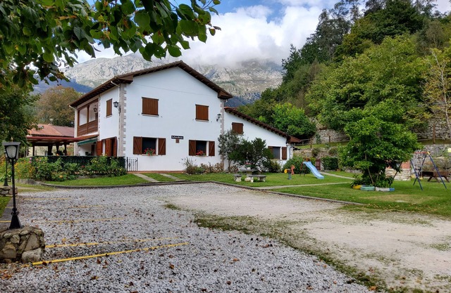 Apartamento 'Juana' con vistas a la montaña, terraza privada y Wi-Fi