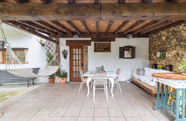 Apartamento 'Kety' con vistas a la montaña, terraza privada y Wi-Fi