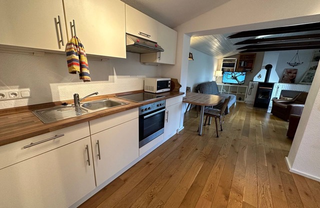 Apartamento 'Koje' con terraza privada, jardín compartido y Wi-Fi