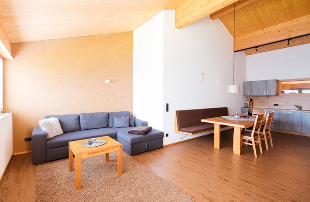 Apartamento 'Konzett Top 3' con vistas a la montaña, terraza compartida y Wi-Fi