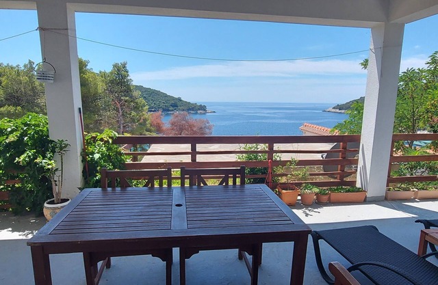 Apartment Kristić - Saplunara Bay view