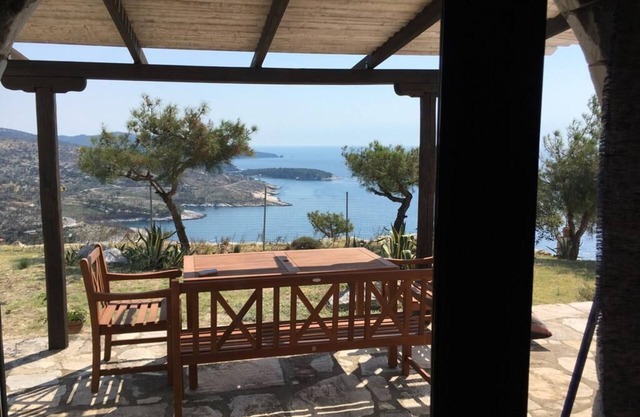 Apartamento Ksevni 90 m² en la planta baja de una casa de vacaciones cerca de Aliki