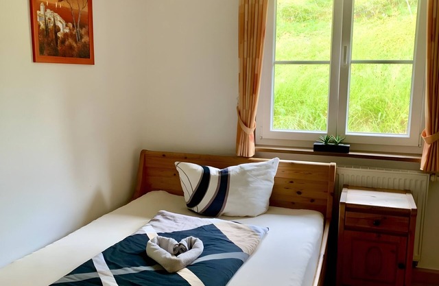 Apartamento 'Kuschellaube' con vistas a la montaña, piscina comunitaria y wifi