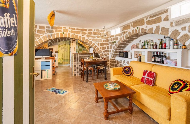 Apartment 'La Cantina' with Shared Terrace and Wi-Fi