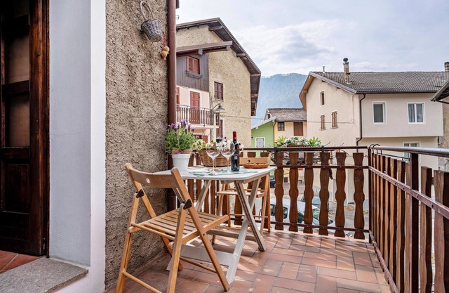 Apartamento 'La Casa Di Ketty' con vistas a la montaña y terraza privada