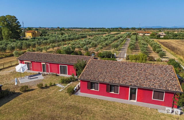 Apartamento 'La Casa Rossa' con terraza compartida, Wi-Fi y aire acondicionado