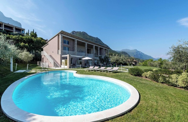 Apartamento "La Lavanda - Little Paradise" con vistas al lago, Wi-Fi, aire acondicionado y piscina