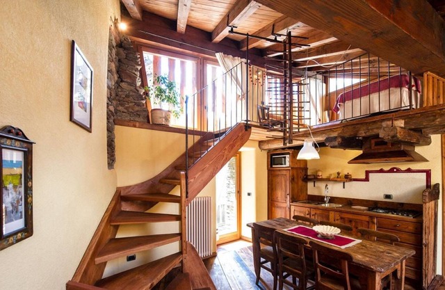 Apartamento "La Méizòn de Felise - Lo Talapan" con vistas a la montaña, jardín compartido y Wi-Fi