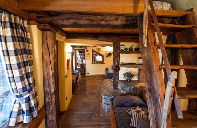 Apartamento "La Méizòn de Felise - La Méizón" con vistas a la montaña, jardín compartido y Wi-Fi
