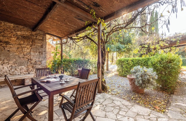 Apartamento 'La Spiga' con piscina compartida, terraza compartida y Wi-Fi