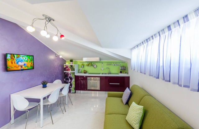 Apartamento La Vela. Primera fila mar y justo en el centro!