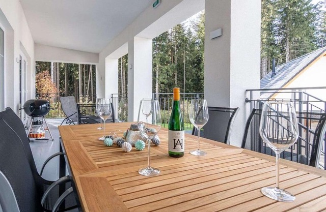 Apartment Lakeside Village 21 by Interhome