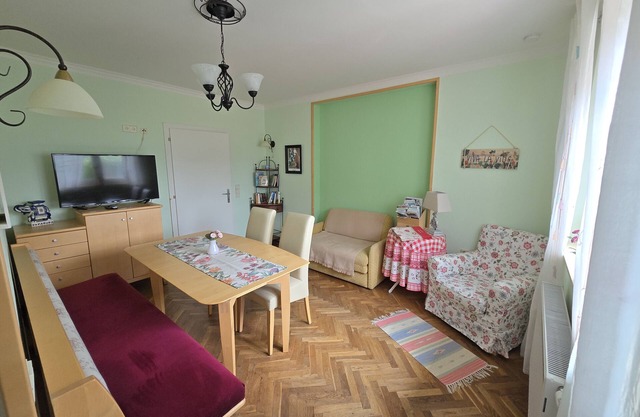 Apartamento 'Landhaus Noreia' con vistas a la montaña, terraza compartida y Wi-Fi