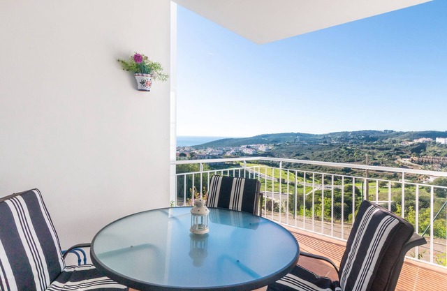 Apartamento "Las Colinas Princess Kristina" con vistas al mar, piscina compartida y Wi-Fi