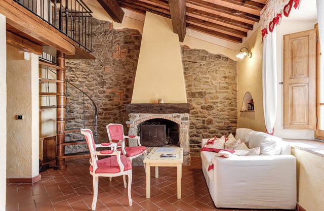 Apartamento 'Le Balze' con piscina compartida, terraza compartida y Wi-Fi