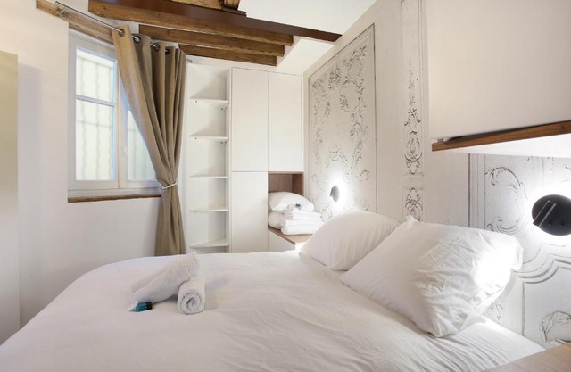 Apartment Le Marais by Studio prestige