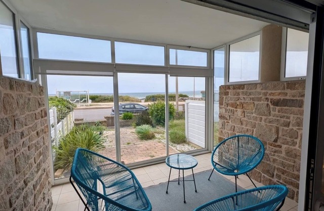 Apartamento 'Le Nid De Keragan' con vistas al mar, terraza privada y Wi-Fi