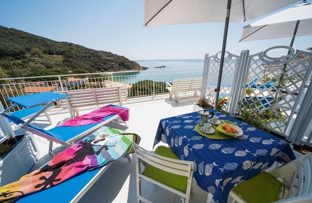 Apartamento 'Le Sirene Mono 7' con terraza compartida, Wi-Fi y aire acondicionado