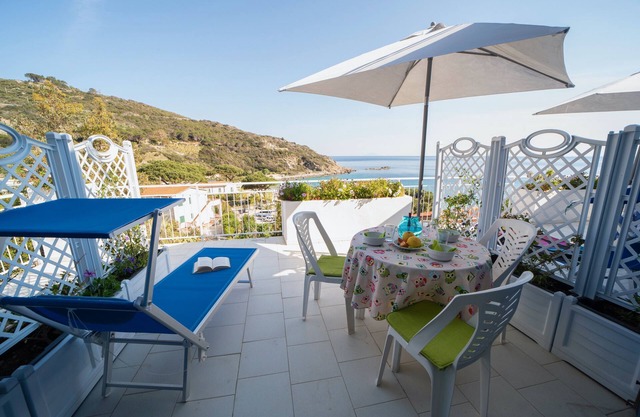 Apartamento 'Le Sirene Mono 4' con terraza compartida, Wi-Fi y aire acondicionado