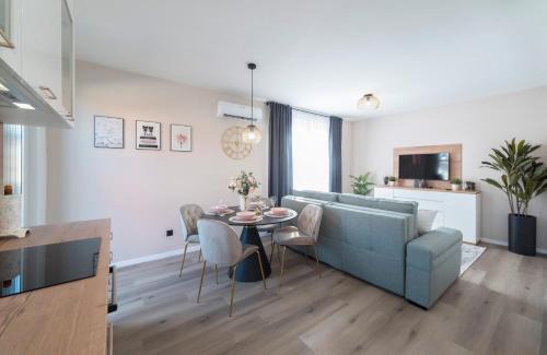 Apartment LEMM 500m from the ARENA
