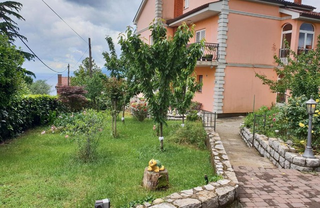 Apartment Leona