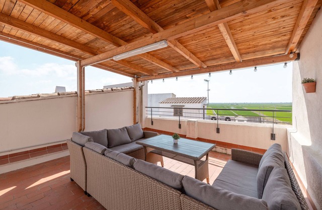 Apartamento 'Les Carolines' con terraza privada, Wi-Fi y aire acondicionado