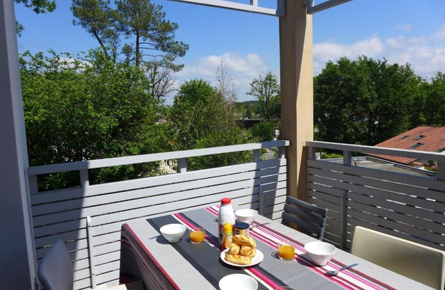 Apartment Les Demeures de Brindos by Interhome