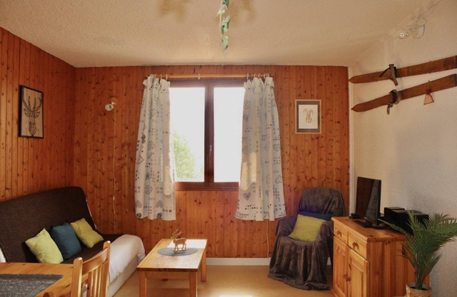 Apartamento 'Les Lauriers, N°2' con vistas a la montaña