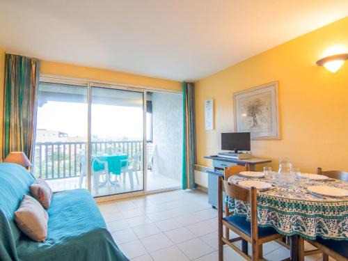 Apartment Les Marines-3 by Interhome