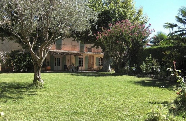 Apartamento 'Les oliviers' - Casa rural provenzal restaurada con buen gusto