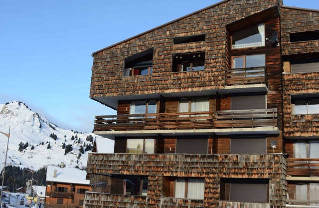 Apartamento 'Les Pralyssimes - 35 M²' con vistas a la montaña y balcón