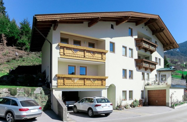 Apartamento Lisi by Interhome