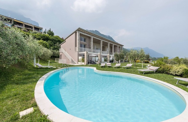 Apartamento "Little Paradise Lake Garda" con piscina compartida y Wi-Fi