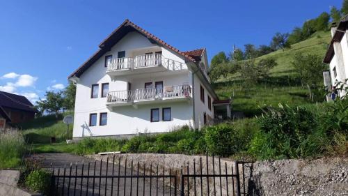Apartment Little Village