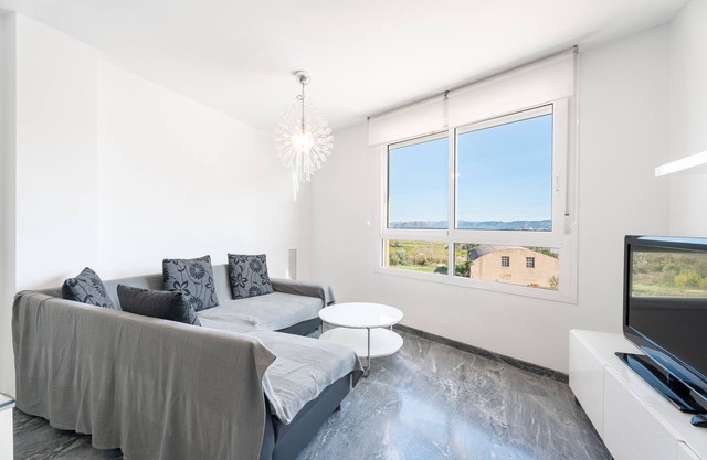 Apartamento 'Llanera De Ranes' con balcón y aire acondicionado