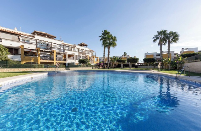 Apartamento 'Lomas De Mar 3' con vistas a la montaña, Wi-Fi y aire acondicionado