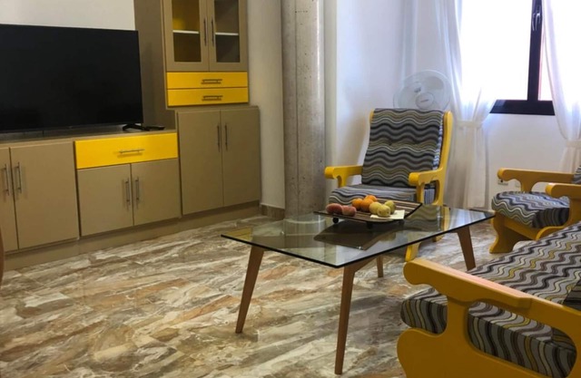 Apartamento 'Lujan 3c Entre Cielo y Mar' con vistas a la montaña, balcón y Wi-Fi